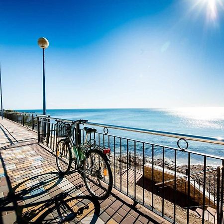 Apartamento Sea Senses Victoria Frente Al Mar Torrevieja Bagian luar foto